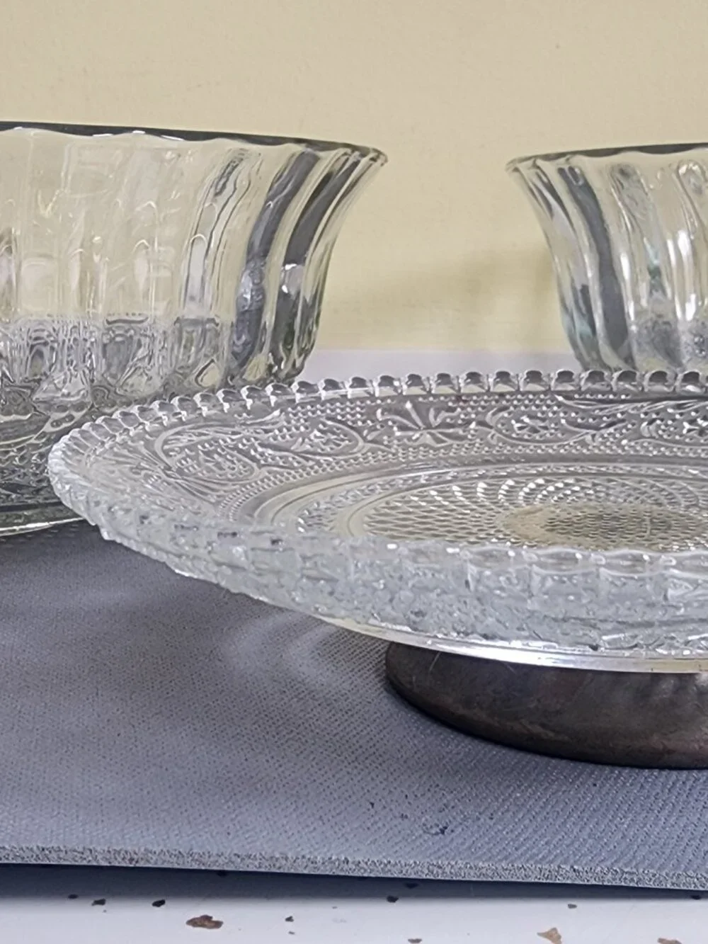 Pair of Elegant Vintage Serving Bowls & Candy Dish Pedestal with Silver Base - Picture 6 of 11